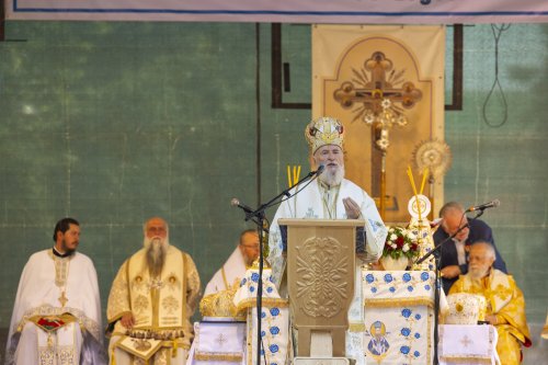 Arhiepiscopia Târgoviștei și-a cinstit ocrotitorul spiritual Poza 305597