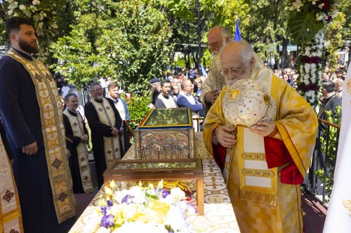 Arhiepiscopia Târgoviștei și-a cinstit ocrotitorul spiritual Poza 305605