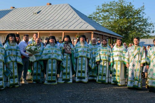 Biserica Schitului Băiceni a primit haina cea nouă a sfințirii Poza 305616