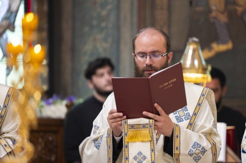 Prohodul Maicii Domnului la Catedrala Patriarhală Poza 305904