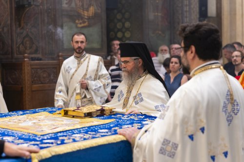 Prohodul Maicii Domnului la Catedrala Patriarhală Poza 305912