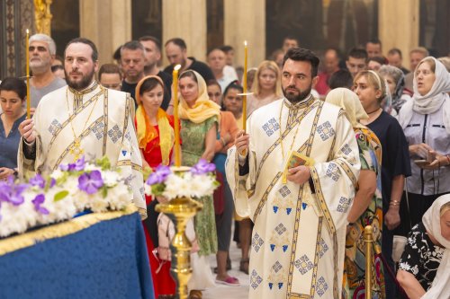 Prohodul Maicii Domnului la Catedrala Patriarhală Poza 305917