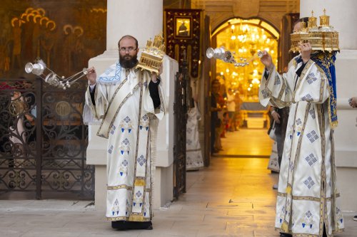 Prohodul Maicii Domnului la Catedrala Patriarhală Poza 305926