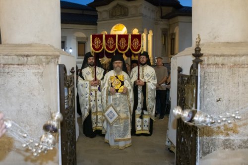 Prohodul Maicii Domnului la Catedrala Patriarhală Poza 305948