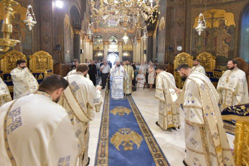 Preacinstirea Maicii Domnului la Catedrala Patriarhală Poza 305960