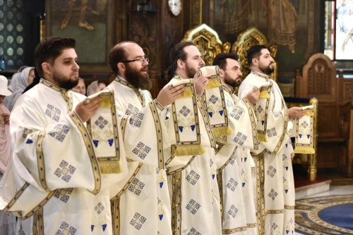 Preacinstirea Maicii Domnului la Catedrala Patriarhală Poza 305975