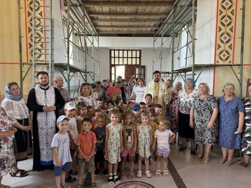 Slujire a Episcopului Basarabiei de Sud în satul Manta Poza 306582