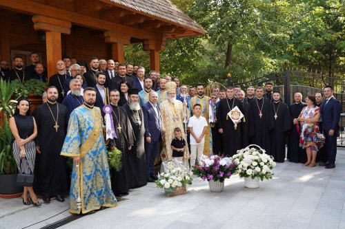 Episcopul Sloboziei și Călărașilor a împlinit 70 de ani  Poza 306707