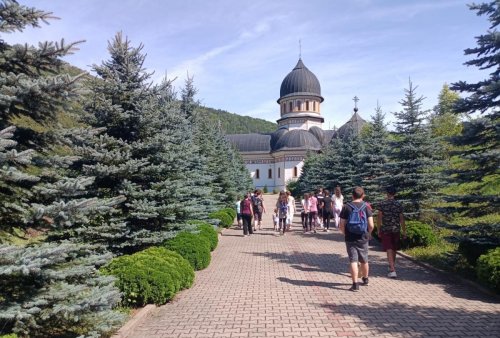 Tabără pentru copiii din centrele sociale ale Asociației Filantropia Ortodoxă Alba Iulia Poza 306700