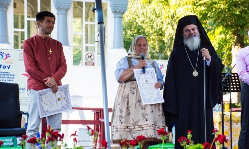 Sute de tineri au dezbătut diferența dintre virtual și real Poza 306814