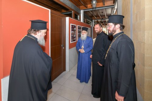 Primirea delegaţiei Patriarhiei Române la Reprezentanţa Patriarhiei Ierusalimului în Cipru Poza 307437