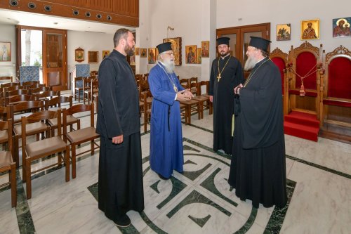 Primirea delegaţiei Patriarhiei Române la Reprezentanţa Patriarhiei Ierusalimului în Cipru Poza 307438