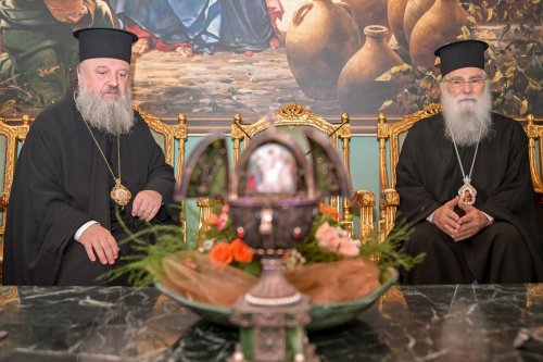 Primirea delegaţiei Patriarhiei Române la Reprezentanţa Patriarhiei Ierusalimului în Cipru Poza 307447