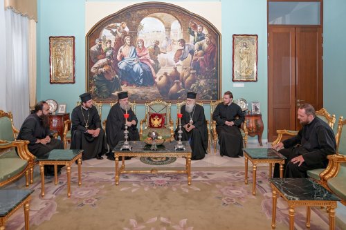 Primirea delegaţiei Patriarhiei Române la Reprezentanţa Patriarhiei Ierusalimului în Cipru Poza 307448