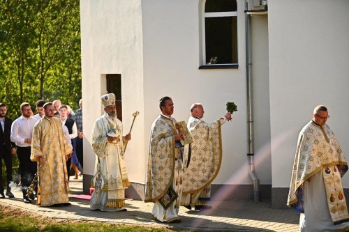 Resfințirea bisericii din Parohia Petrilaca, Protopopiatul Luduș Poza 307373