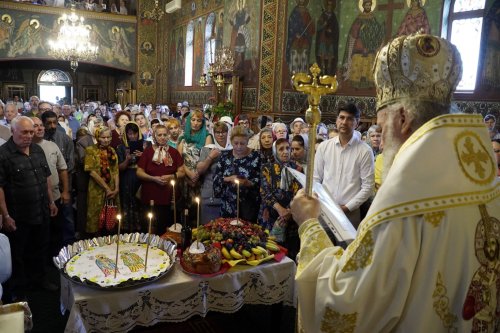 Sfântul Dionisie Exiguul cinstit în biserica sa din Galați Poza 307424