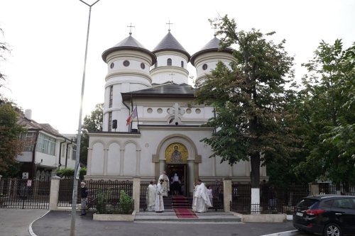 Sfântul Dionisie Exiguul cinstit în biserica sa din Galați Poza 307426