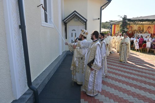 Resfințirea bisericii din Parohia Surduc, Episcopia Sălajului Poza 307492