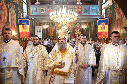 Slujire arhierească la Haieu, Episcopia Oradiei Poza 307483