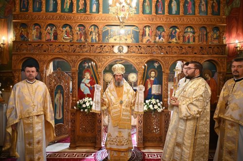 Slujire arhierească la Haieu, Episcopia Oradiei Poza 307484