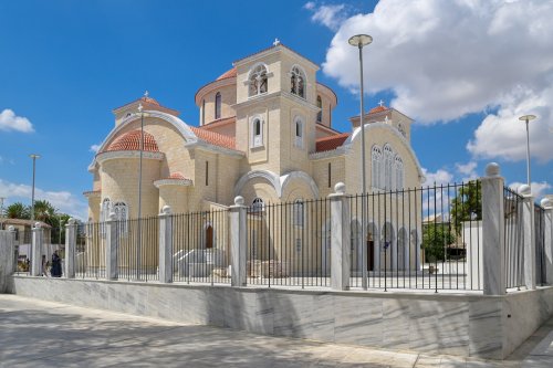 Delegaţia Patriarhiei Române în Cipru a fost primită de Arhiepiscopul Gheorghe al Ciprului Poza 307608