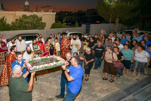 Biserica Arhanghelului Mihail din Limassol şi-a sărbătorit ocrotitorul spiritual Poza 307874