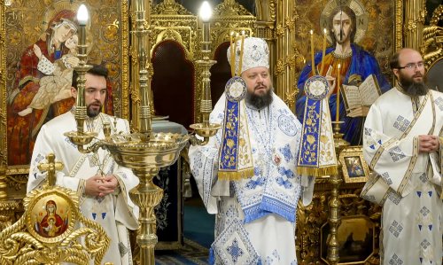 Cinstirea Maicii Domnului la Catedrala Patriarhală Poza 307945