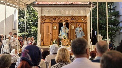 Sfânta Liturghie arhierească la Mănăstirea „Nașterea Maicii Domnului” de la Recea Poza 308134