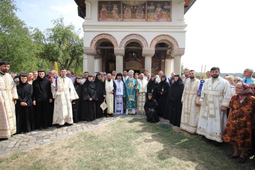 Sfinții Părinți Ioachim și Ana prăznuiți la Mănăstirea Logrești