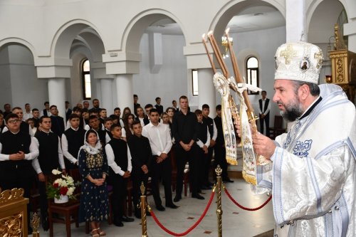 Binecuvântare pentru seminariştii din Caransebeş la început de an şcolar Poza 308223