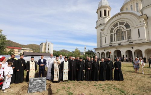 Piatra de temelie pentru o grădiniță ortodoxă la Baia Mare Poza 308318