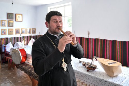 Biserica din Costuleni, laborator spiritual și cultural pentru elevi Poza 308360