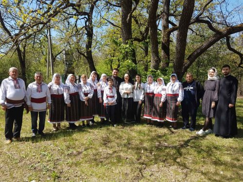 Biserica din Costuleni, laborator spiritual și cultural pentru elevi Poza 308370