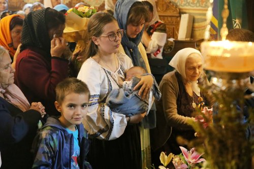 „Văzând starea de jertfă, omul Crucii devine omul Învierii” Poza 308579