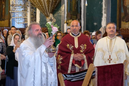 Zile de sărbătoare la Parohia „Sfântul Vasile cel Mare”-Victoria din București Poza 308512