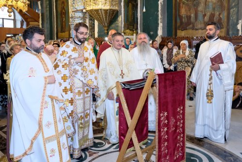 Zile de sărbătoare la Parohia „Sfântul Vasile cel Mare”-Victoria din București Poza 308513