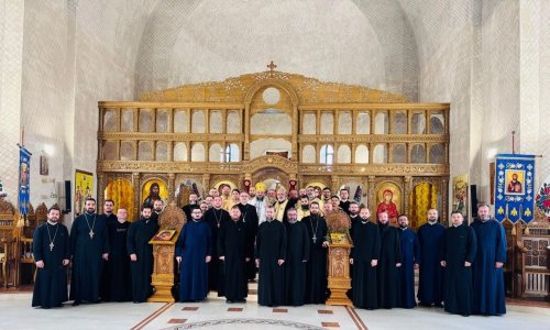 Încheierea cursurilor pentru gradele clericale în Episcopia Ortodoxă Română a Italiei Poza 309040