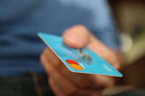 Prima de carieră didactică se acordă pe card Poza 309070