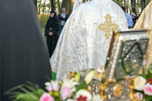 Moaştele Sfântului Mucenic Ciprian întâmpinate la Mănăstirea „Sfânta Treime” din Drăgăneşti Vlaşca Poza 309268