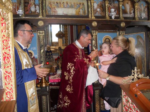 Biserica din Livedea, ca o inimă vindecată după junghiere Poza 308412