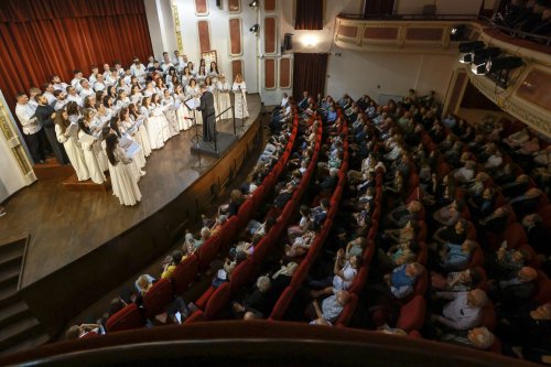 Concert coral la Focșani de sărbătoarea Sfântului Teodosie de la Brazi Poza 309474