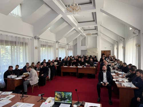 Congres național catehetic la Mănăstirea Caraiman Poza 309463