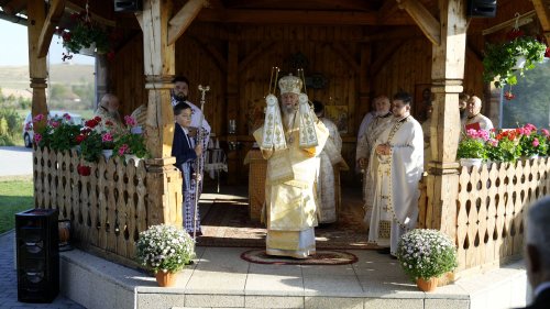 Binecuvântare arhierească în comunitatea din Cristian, județul Sibiu Poza 309515