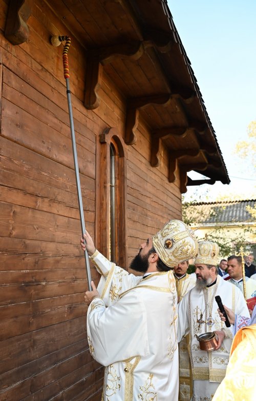 Biserica de la Penitenciarul Deva a fost sfințită Poza 309772