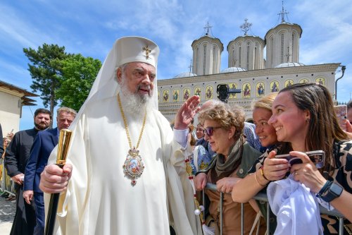 Un om construiește din ceea ce este - prinos de gând la ceas aniversar Preafericitului Părinte Patriarh Daniel Poza 309337