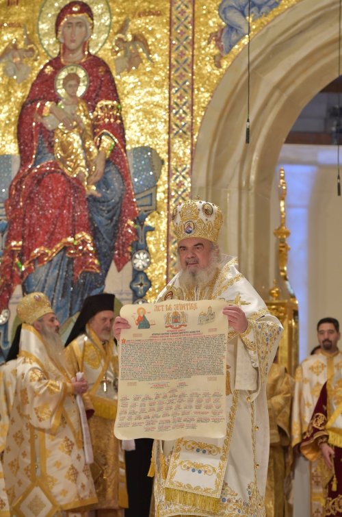 Un om construiește din ceea ce este - prinos de gând la ceas aniversar Preafericitului Părinte Patriarh Daniel Poza 309339