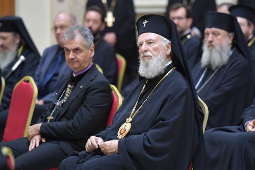 Moment festiv la aniversarea întronizării Patriarhului României Poza 309960