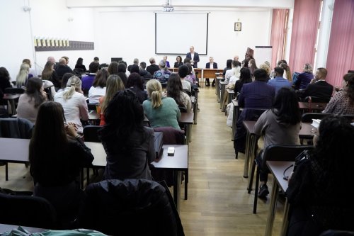 Început de an universitar pentru teologii gălățeni Poza 310096