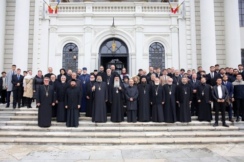 Deschiderea anului universitar la Facultatea de Teologie Ortodoxă „Dumitru Stăniloae” din Iași Poza 310262