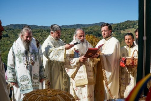 Slujire arhierească la hramul noii mănăstiri de la Corbi Poza 310209